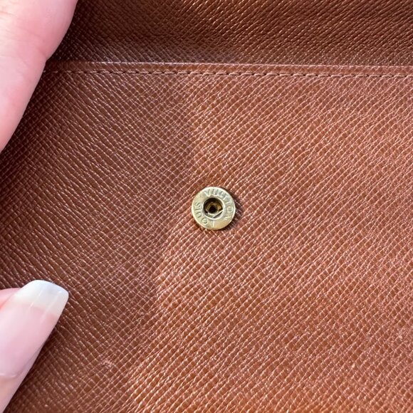 Louis Vuitton Monogram Sarah Wallet — Vintage - Picture 8 of 11